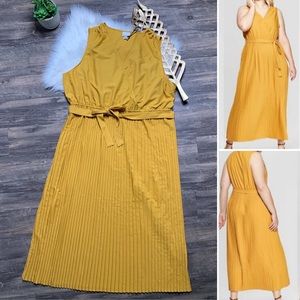 Ava & Viv Pleated Maxi Dress